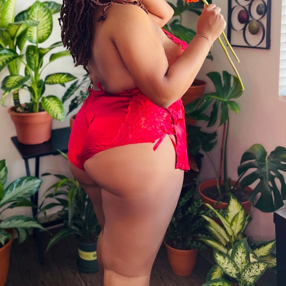 Red Cami Set - Picture 2 of 5